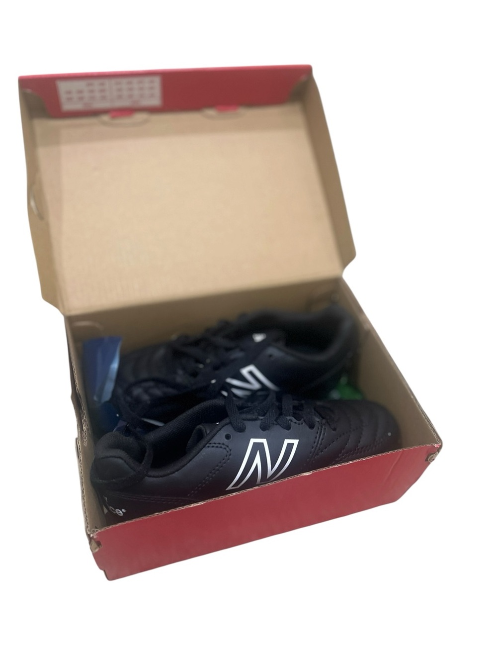 NWT New Balance Kids Black soccer cleats Sneakers White 'N' Accent medium/11.5 - Picture 2 of 10